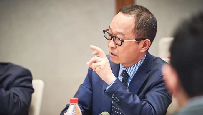 复旦大学张军，时代之光下的学术巨匠最新进展